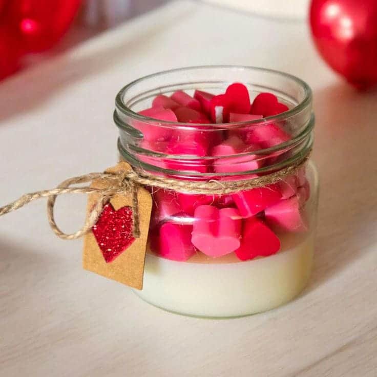 A Jar Full of Love & Light. 💖
Let your heart glow! Our Heart Jar Candle is more than just a light; it's a adorable decor piece that fills your room with a warm, joyful ambiance. Perfect for creating a cozy, loving atmosphere.

